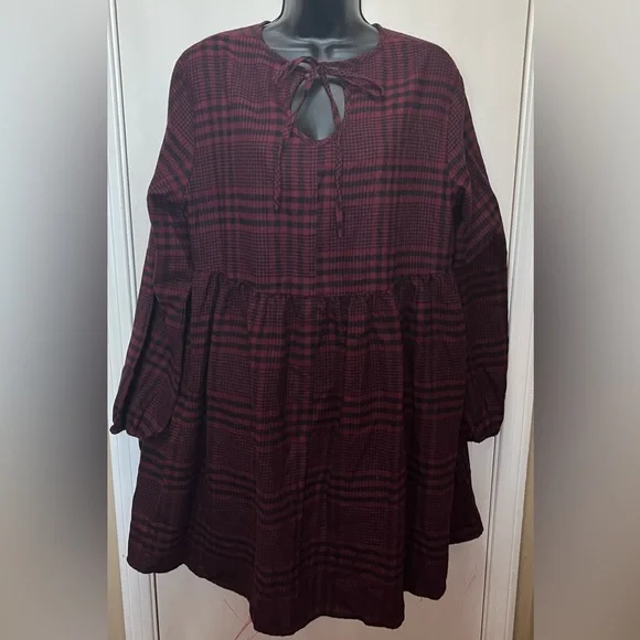 Burgundy&black Plaid dress with pockets key hole Wild fable from 